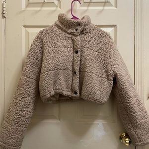 “Teddy” beige cropped jacket